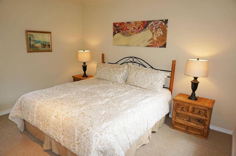 Bedroom 3, Ariel formerly Tre Sorelle by RedAwning, Sonoma
