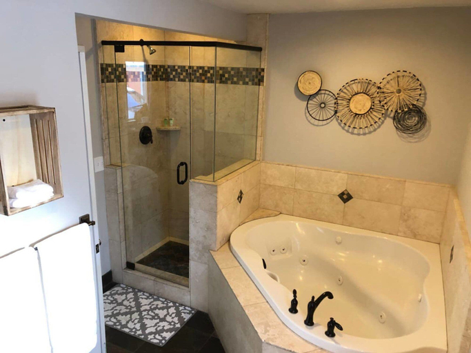 Bathroom 3, Playpark Lodge, El Dorado