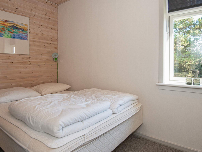 Bedroom 2, 6 person holiday home in Fanø, Fanø