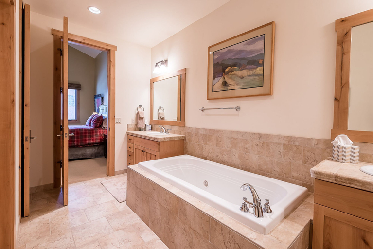 Bathroom 3, Angani Way Townhome 102 by Alpine Lodging Sun Valley, Blaine