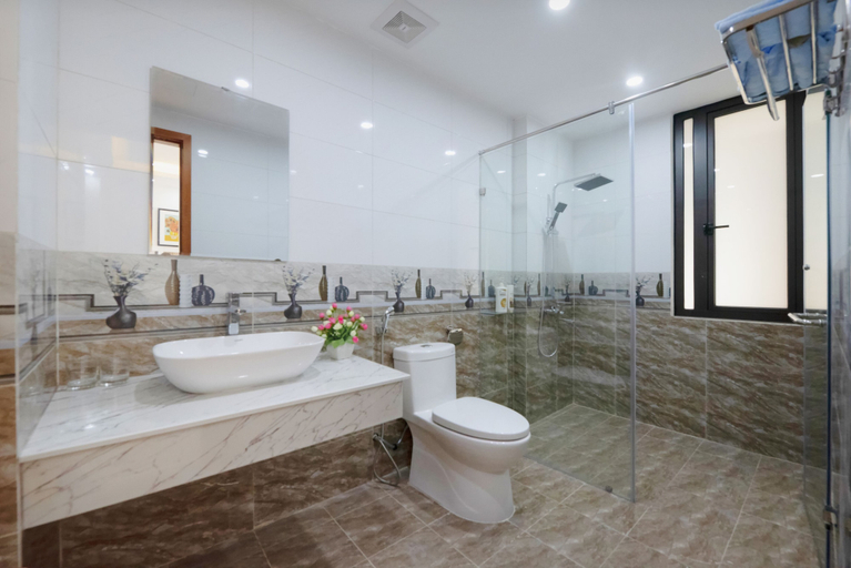 Bathroom, L&J House managed by Lily Home, Ba Đình