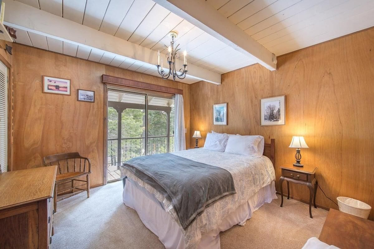 Bedroom 3, Mahogany by Avantstay Snowbird Cabin w Full Chamberlands Access, Placer
