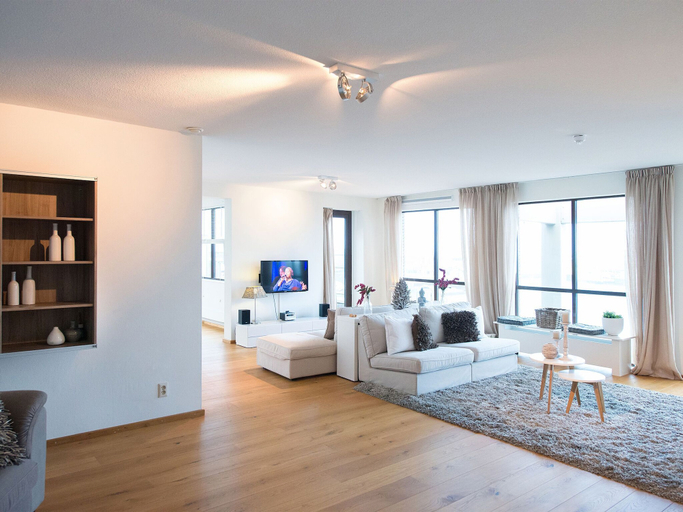 Others 5, Spacious modern apartment in Scheveningen, Den Haag