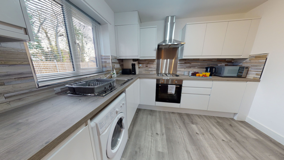 Others 4, Green View Apartment, Peterborough