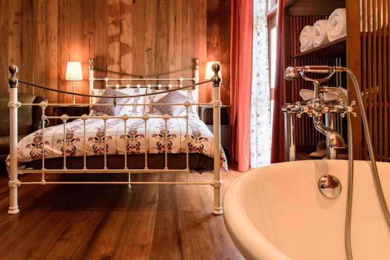 Bedroom 22