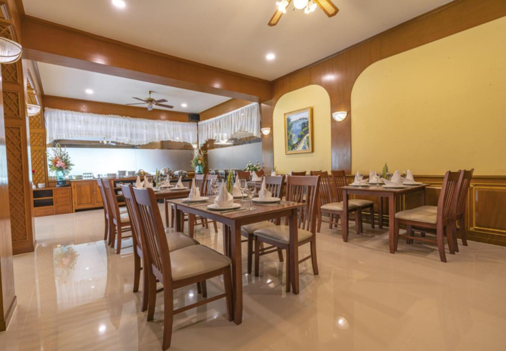Food & Drinks 3, Sabai Inn nearby Central Marina, Pattaya