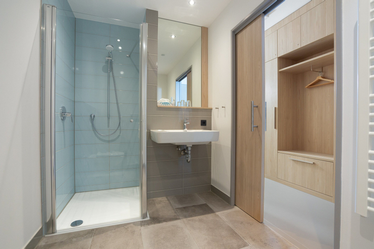 Bathroom 4