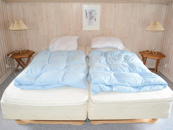 Bedroom 2, 6 Person Holiday Home in Blokhus, Jammerbugt