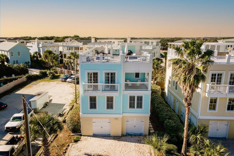 Exterior & Views, Sea Shell - Beachside Getaway w Rooftop Deck & 6 BRs, Charleston
