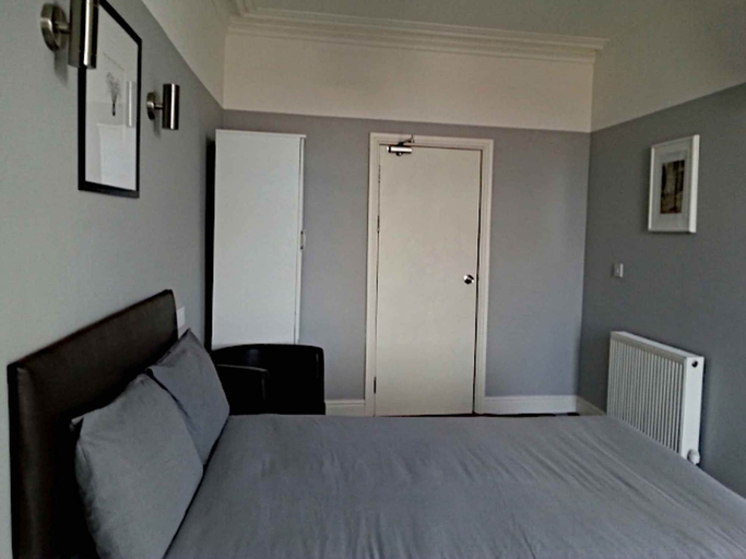 Bedroom 3, Melrose Abbey Accommodation, Sefton
