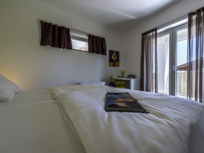 Bedroom 3, Luxury villa with infinity swimming pool, outdoor jacuzzi and garden , Sveti Lovreč