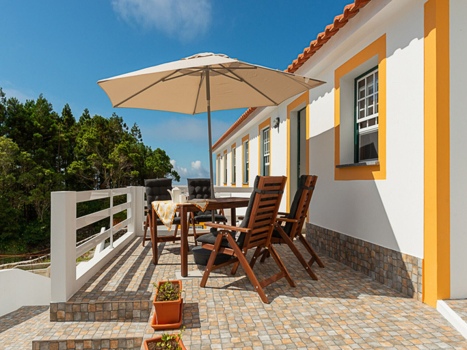 Others 4, Villa Traditional, Pico by Izibookings, Lajes do Pico