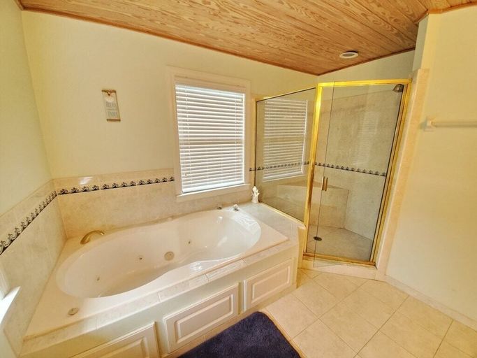 Bathroom 4, The Summer House - Upper, Saint Johns