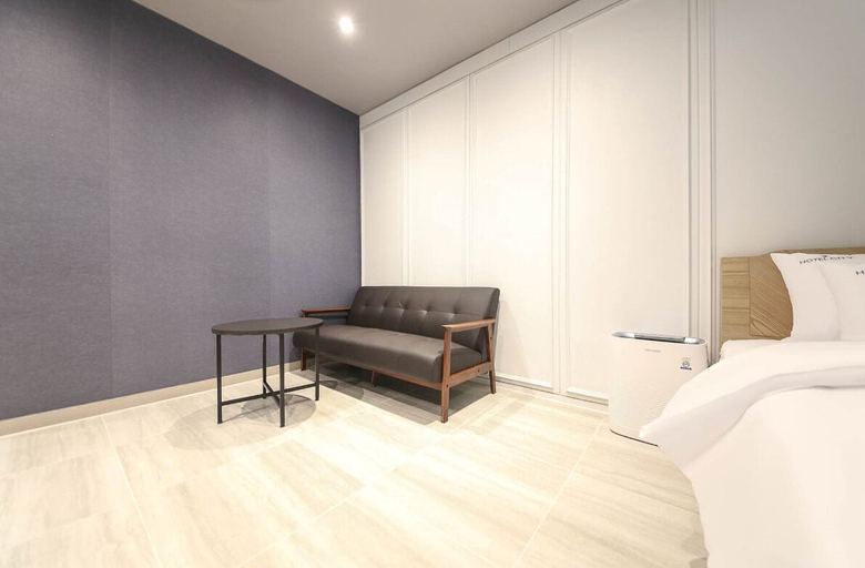 Bedroom 3, City Hotel, Ansoeng