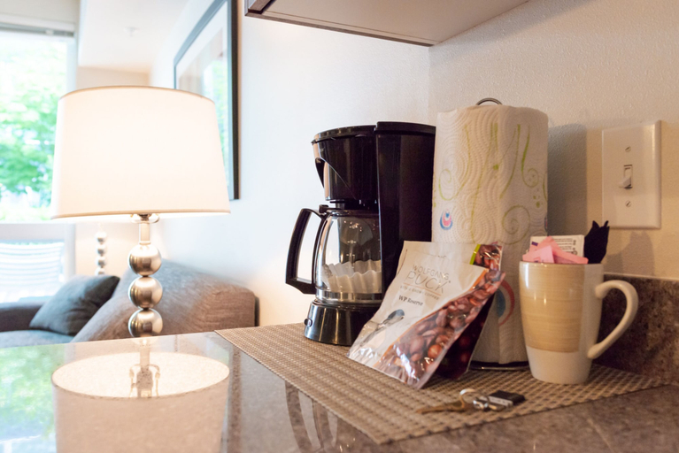 Food & Drinks, Luxurious Pike and Pine Seattle Stays, Seattle