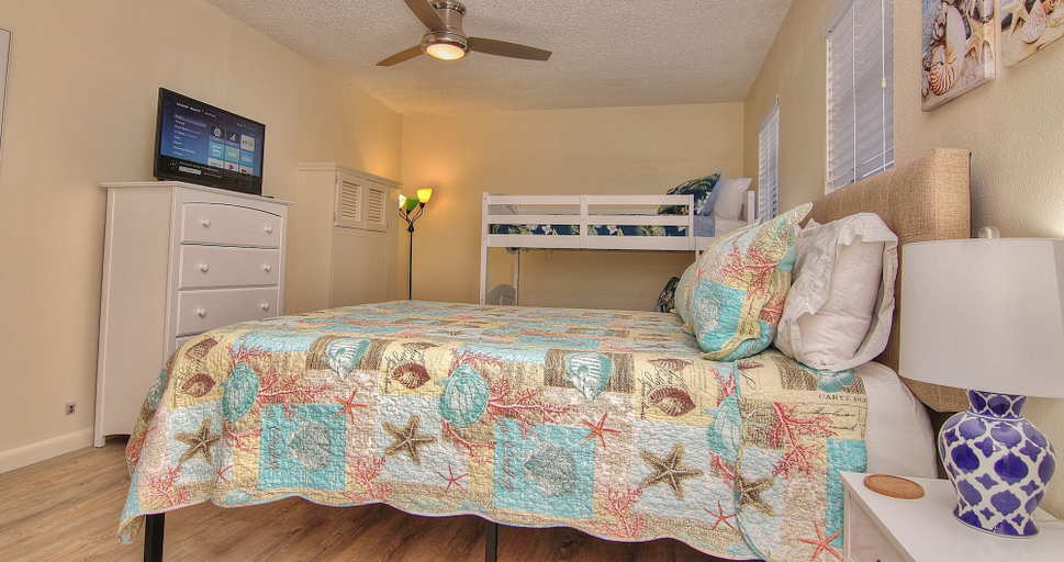 Bedroom 4, Seashell by Teeming Vacation Rentals, Pinellas