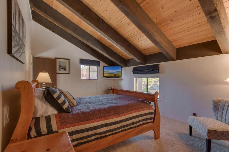 Bedroom 1, The Knotty Bear, El Dorado