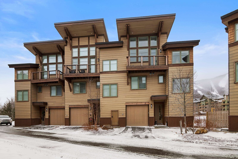Exterior & Views 2, 47C Sterling Lane, Lamoille