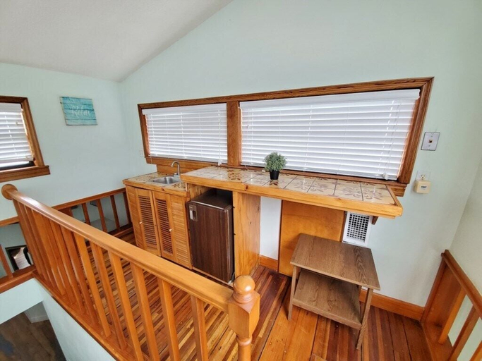 Others 5, The Summer House - Upper, Saint Johns
