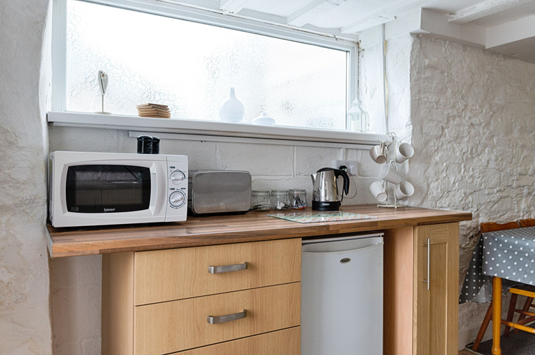 Others 5, Alexandra Comfortable Cottage - KG Short Stay, Swansea