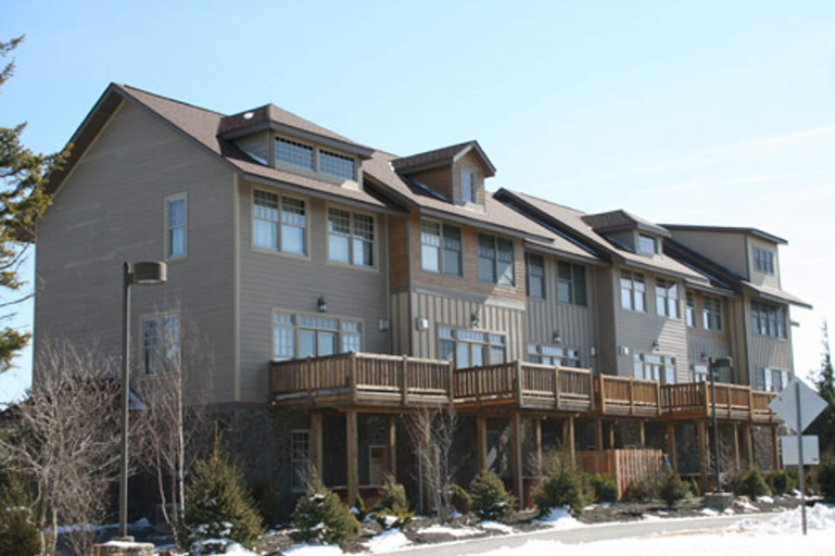 Exterior & Views 1, Shays Landing by Casago, Pocahontas