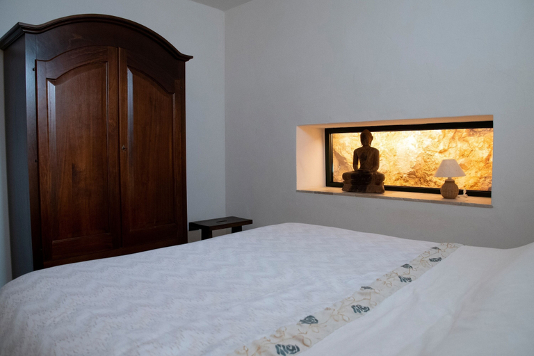 Bedroom 2, Villa San Salvatore, Brindisi