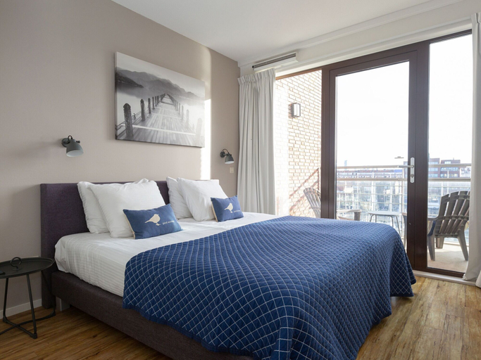 Bedroom 2, Apartment in Netherlands with Marina View, Den Haag