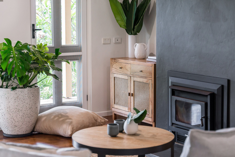 Bedroom 2, Your Luxury Escape - Little Farm House, Ballina