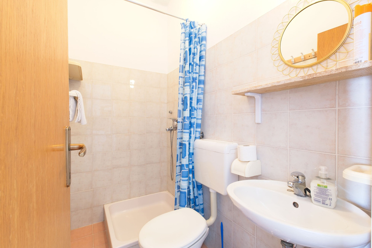 Bathroom 3, Apartments Cvjetkovic, Župa Dubrovačka