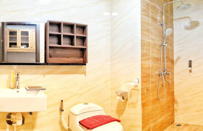 Bathroom 5, Lovina 20-03 at Formosa Residence - Nagoya, Batam