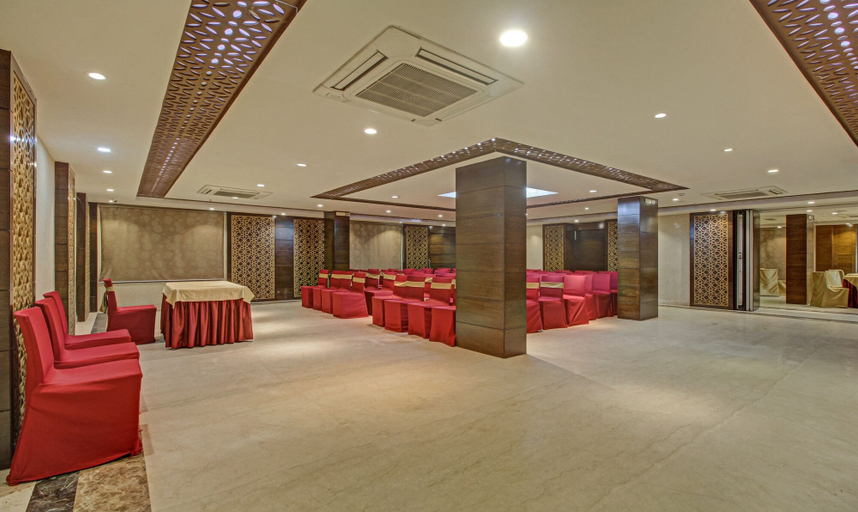 Public Area 3, Hotel Radiant , Kolkata