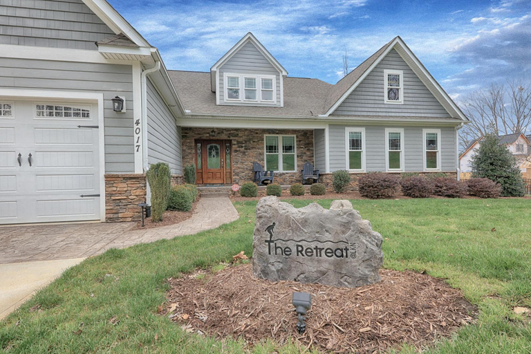 Exterior & Views, Theretreat Expansive NC Lake-front Home With View Pool Dock, Lincoln