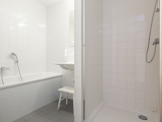 Bathroom, Apartment in Netherlands with Marina View, Den Haag