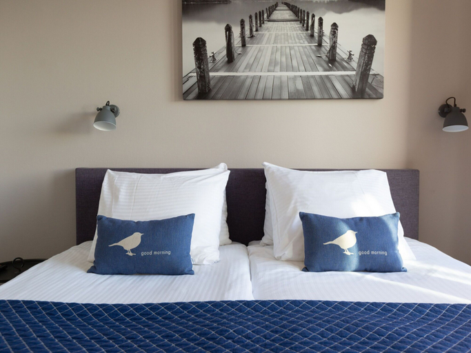 Bedroom 2, Apartment in Netherlands with Marina View, The Hague