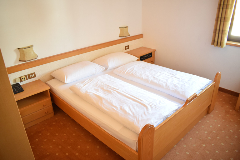 Bedroom 3, Villa Pana, Bolzano