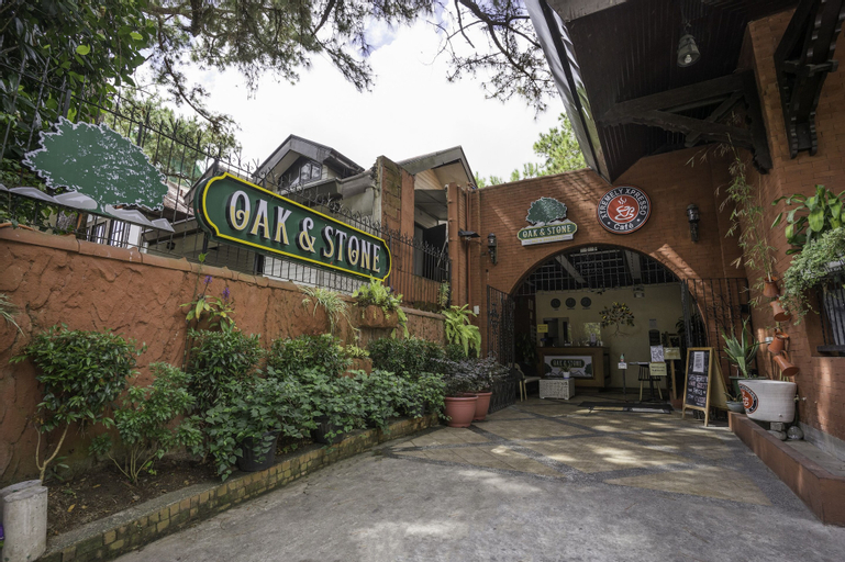 Oak and Stone Bed and Breakfast, Baguio City