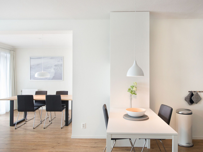 Others 5, Modern apartment near the beach, The Hague