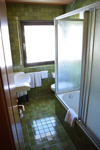Bathroom 4, Villa Pana, Bolzano