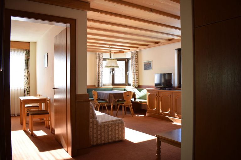 Others 5, Villa Pana, Bolzano