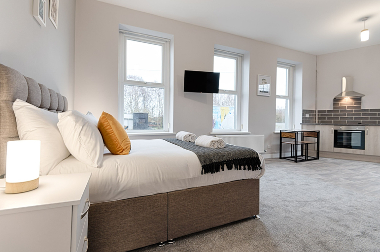 Bedroom 3, The Copper House - Studio Apartments - KG Short Stay, Swansea