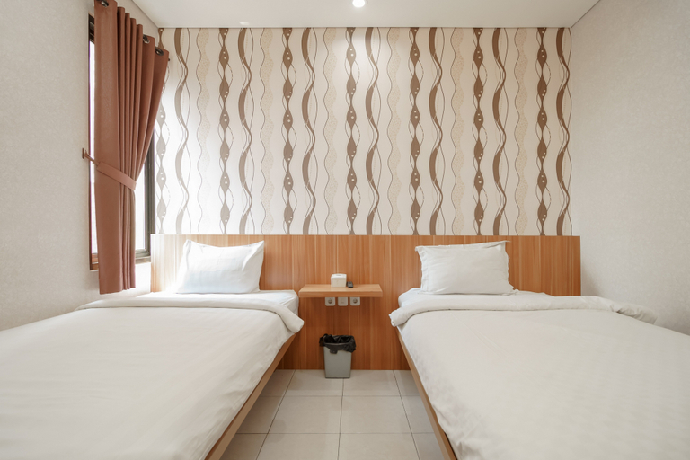 Bedroom 4, Green Apple Residence near Sarinah Mitra RedDoorz, Central Jakarta