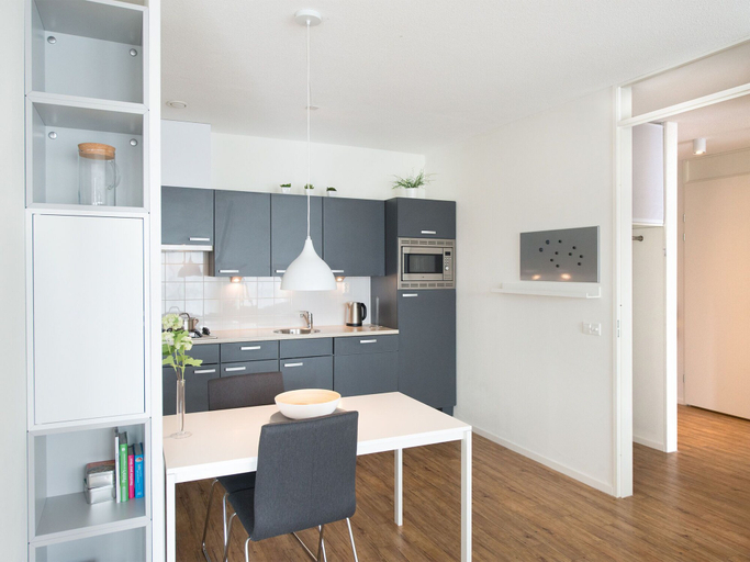 Others 5, Modern apartment near the beach, Den Haag