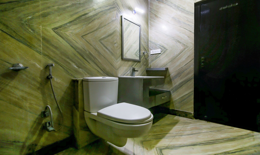 Bathroom, Treebo Trend Jp Inn, Delhi