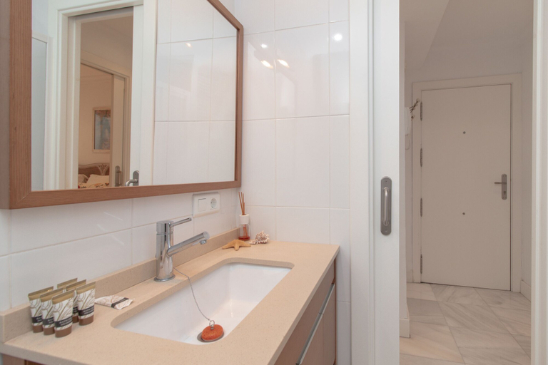 Bathroom 4, C01 - Seaside Malagueta Central Apartment, Málaga