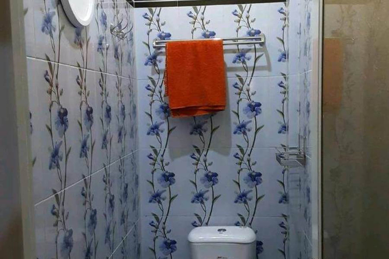 Bathroom 5, Guest House Syariah LP3B Brebes RedPartner, Brebes