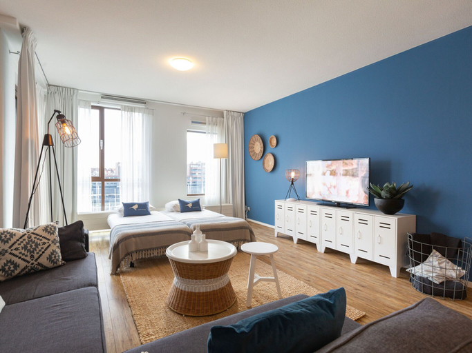 Others 4, Apartment in Netherlands with Marina View, The Hague