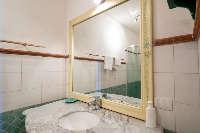 Bathroom 5, Villa Rignano by Mmega, Florence