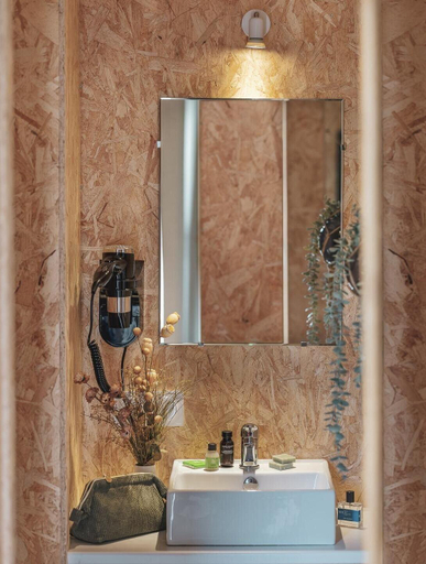 Bathroom 4, Volvic Organic Resort, Puy-de-Dôme