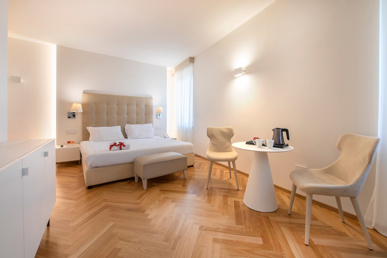 Bedroom, Alexander, Perugia