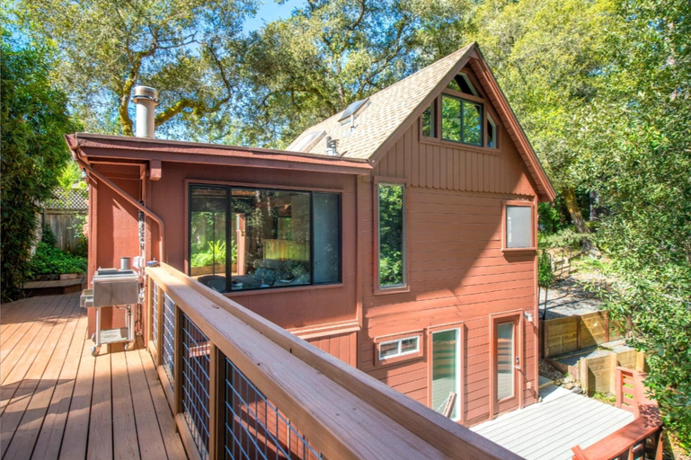 Exterior & Views, Tree Fort! Redwoods! Hot Tub!! Fire Table!! Google Smart Home!! Fast WiFi!! Dog Friendly!, Sonoma